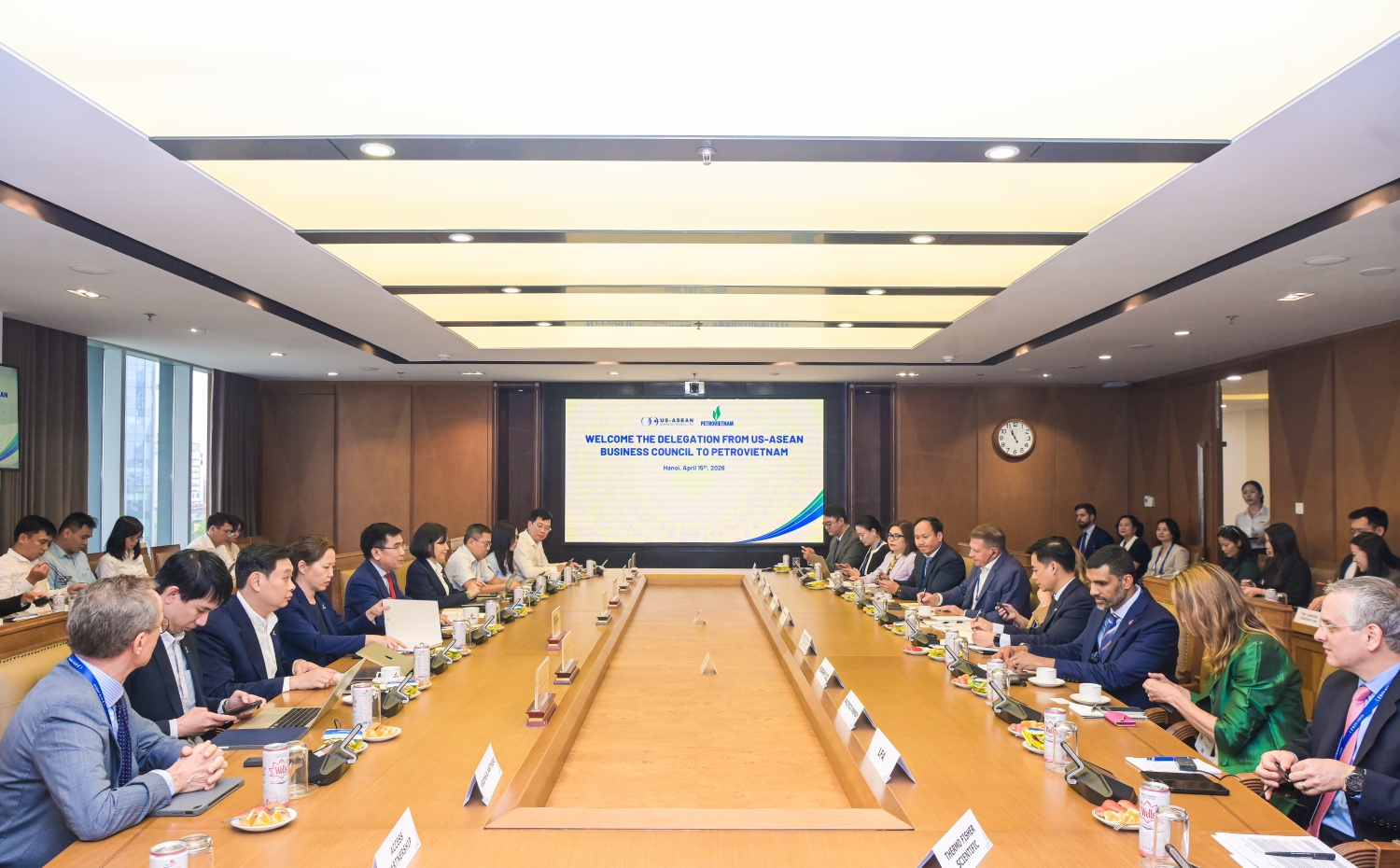 Petrovietnam thúc đẩy hợp tác với doanh nghiệp Hoa Kỳ, góp phần đảm bảo an ninh năng lượng, hướng tới phát triển bền vững Petrovietnam thúc đẩy hợp tác với doanh nghiệp Hoa Kỳ, góp phần đảm bảo an ninh năng lượng, hướng tới phát triển bền vững