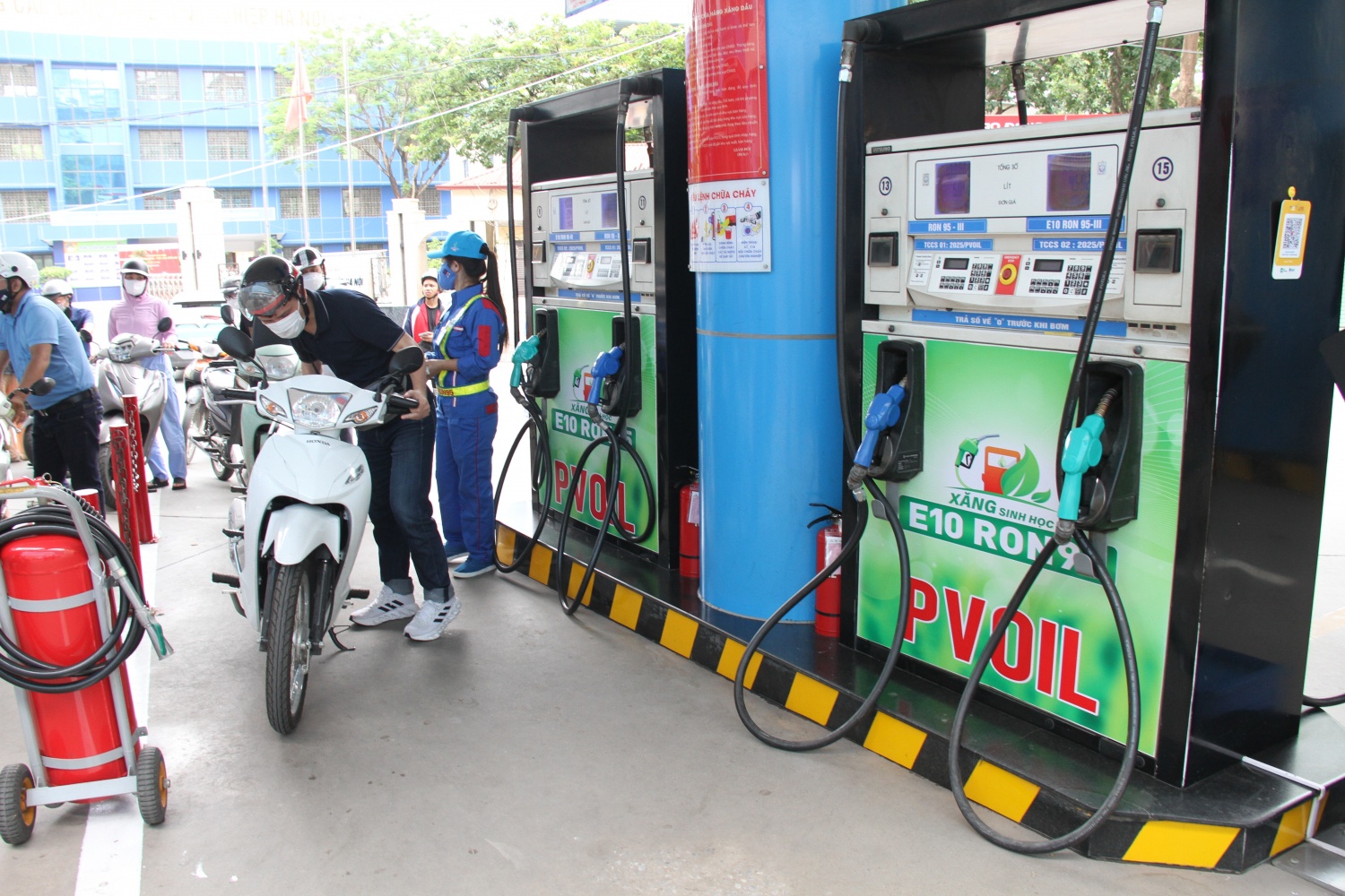 Giá dầu diesel giảm gần 2.000 đồng/lít Giá dầu diesel giảm gần 2.000 đồng/lít