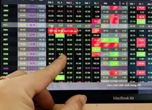 Tin nhanh chứng khoán ngày 16/4: VN Index tiếp tục tăng nhưng sắc đỏ lấn át