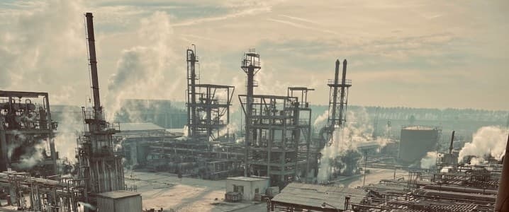 Iran tạm ngừng xuất khẩu hóa dầu