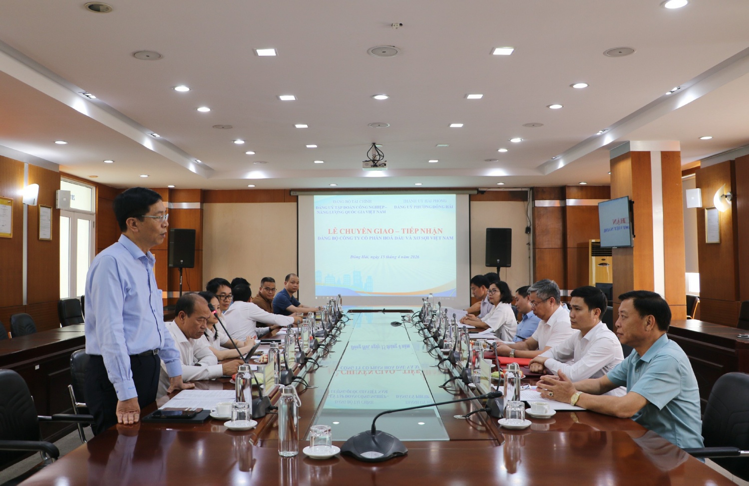 Chuyển giao Đảng bộ VNPOLY về Đảng bộ phường Đông Hải