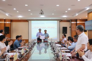 Chuyển giao Đảng bộ VNPOLY về Đảng bộ phường Đông Hải