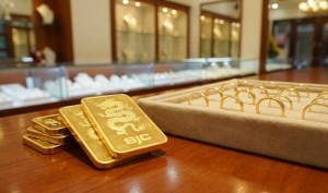 Giá vàng hôm nay 18/4: Trong nước và thế giới diễn biến trái chiều