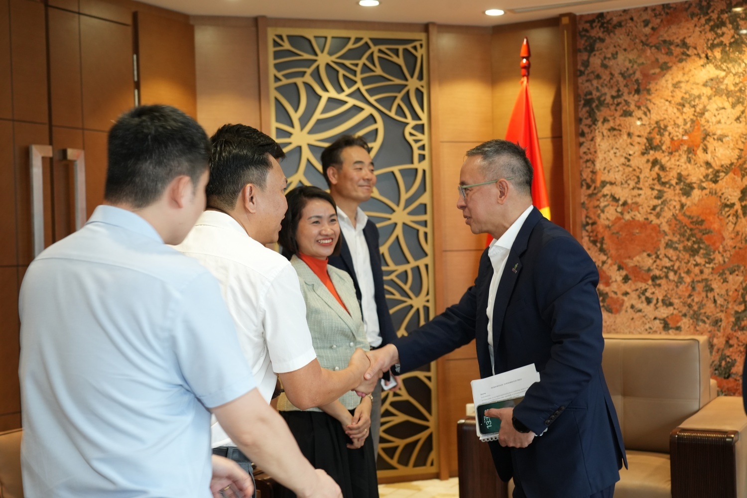 Petrovietnam và Schneider Electric thúc đẩy hợp tác chuyển đổi số và chuyển dịch năng lượng