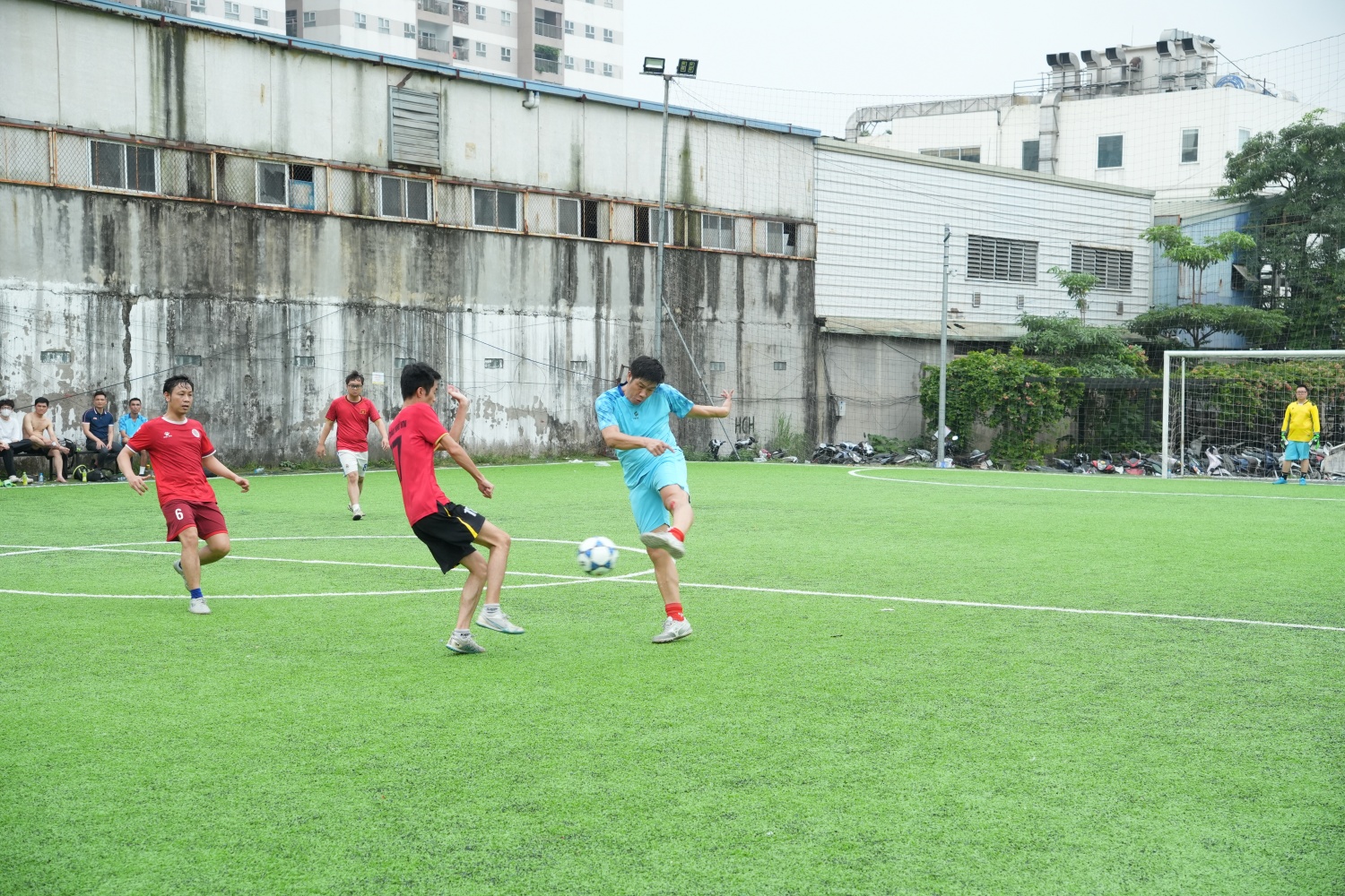 [Chùm ảnh] Tưng bừng Giải giao hữu bóng đá kỷ niệm 3 năm thành lập PVPGB