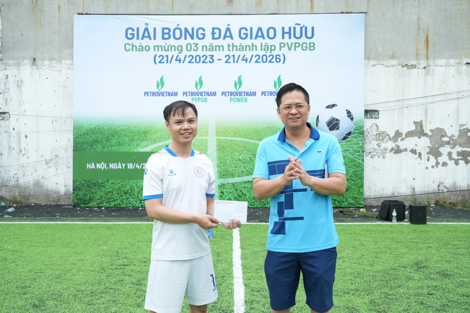 [Chùm ảnh] Tưng bừng Giải giao hữu bóng đá kỷ niệm 3 năm thành lập PVPGB