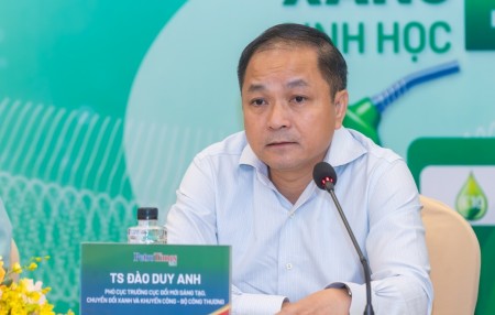 Xăng E10 và bài toán chuyển đổi xanh: Cần chiến lược đồng bộ từ sản xuất đến tiêu dùng