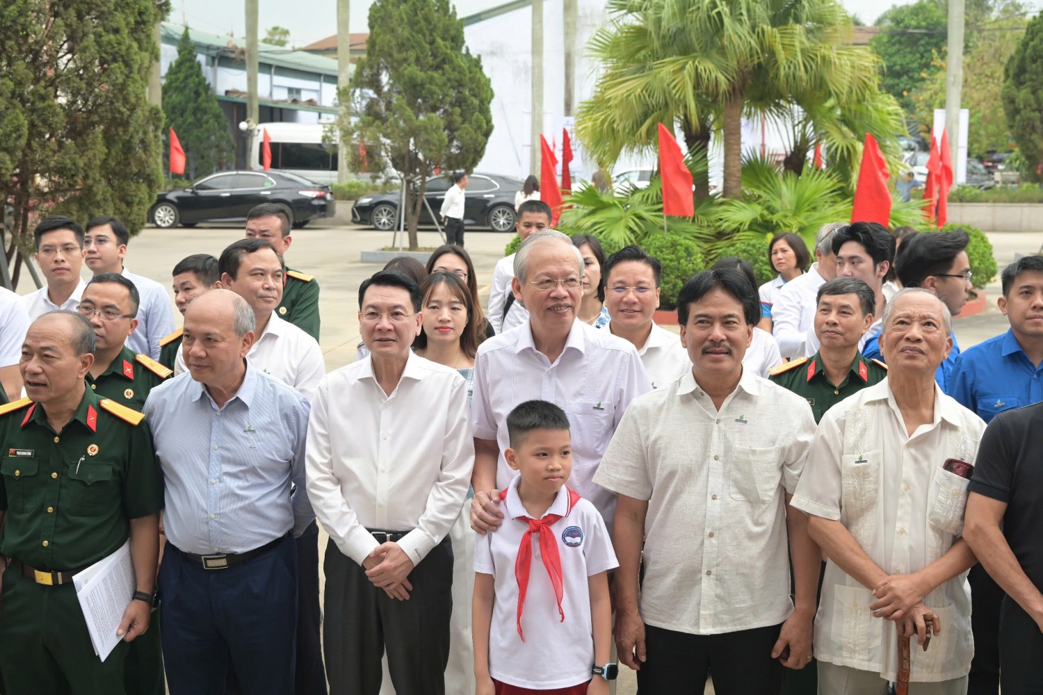 Tri ân quá khứ, tiếp lửa niềm tin