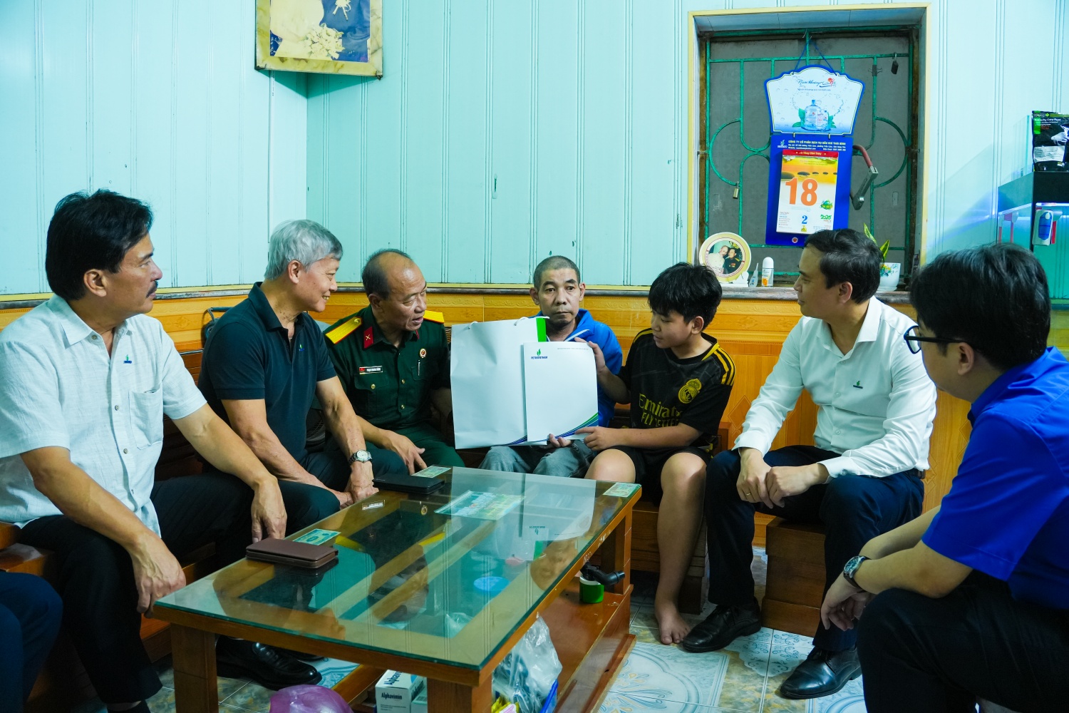 Tri ân quá khứ, tiếp lửa niềm tin