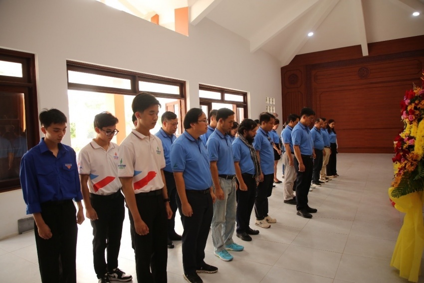 Tiếp nối hào khí cách mạng - Thắp lửa khát vọng đổi mới