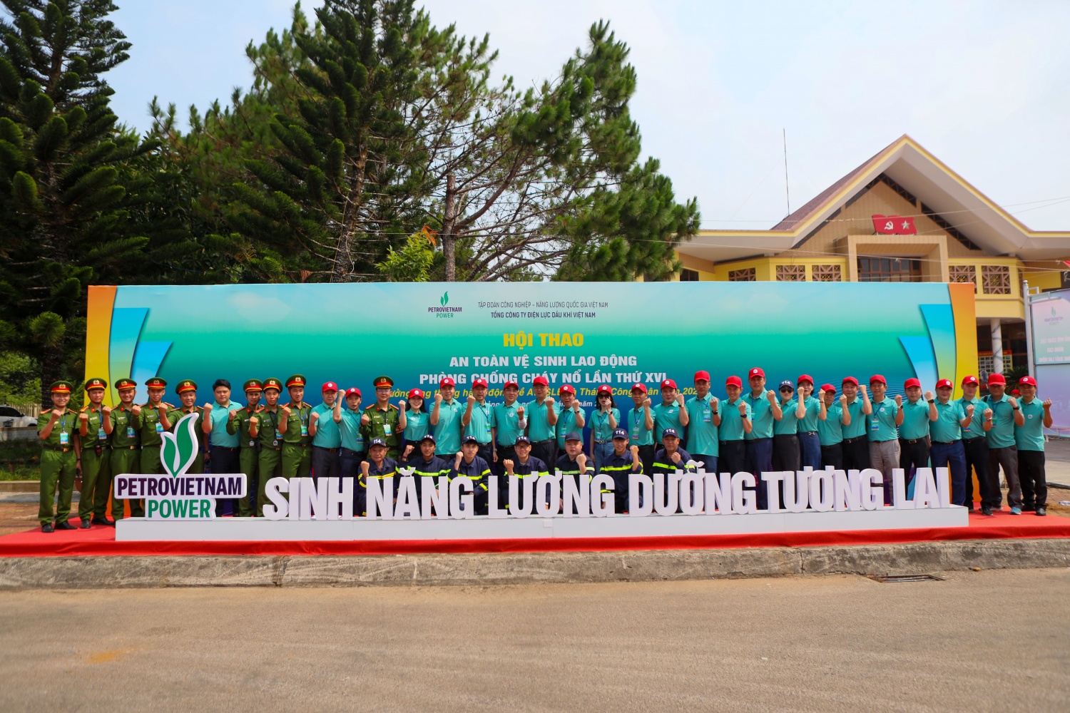 [Chùm ảnh] 8 đội cùng tranh tài tại Hội thao An toàn vệ sinh lao động, phòng chống cháy nổ năm 2026 của PV Power