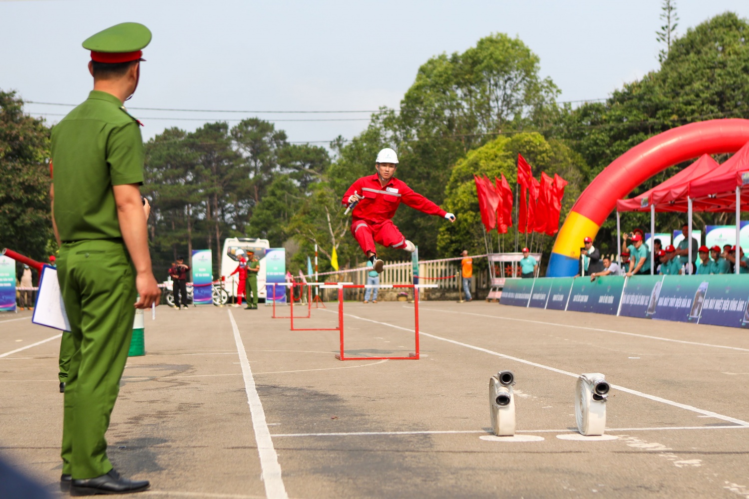 [Chùm ảnh] 8 đội cùng tranh tài tại Hội thao An toàn vệ sinh lao động, phòng chống cháy nổ năm 2026 của PV Power