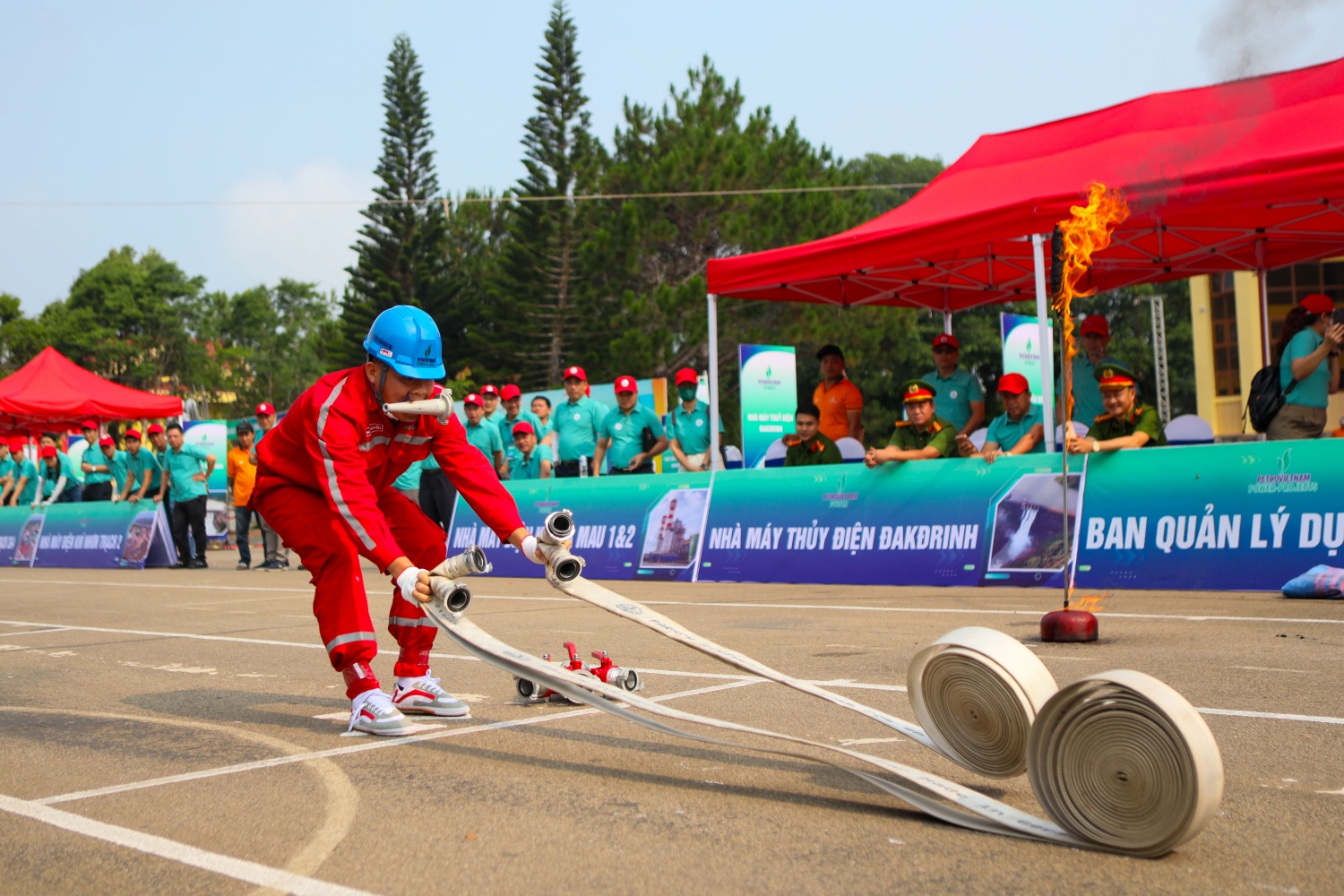 [Chùm ảnh] 8 đội cùng tranh tài tại Hội thao An toàn vệ sinh lao động, phòng chống cháy nổ năm 2026 của PV Power