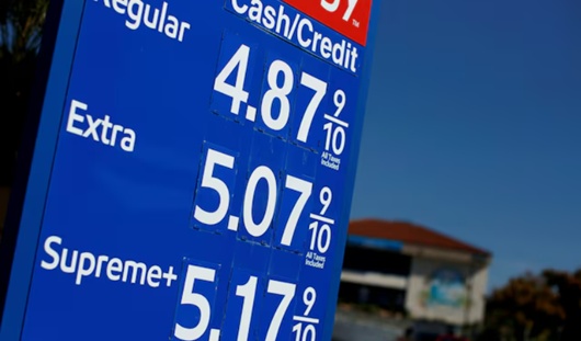 Mỹ: Giá xăng có thể duy trì ở mức trên 3 USD/gallon cho đến năm sau