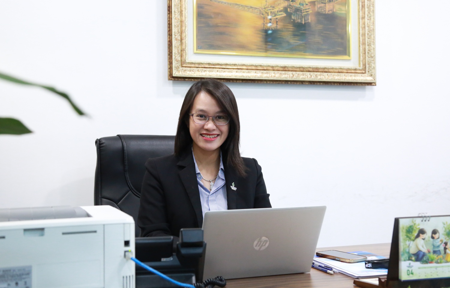 Chị Trần Thị Kim Huệ: Người giữ nhịp dòng tiền giữa biến động