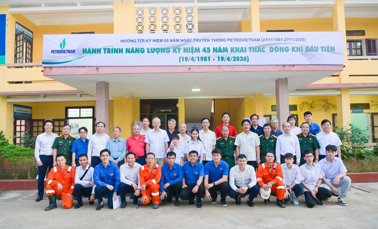 Khép lại hành trình trở về cội nguồn kết nối giữa quá khứ – hiện tại – tương lai, từ những hiện vật nhuốm màu thời gian, những câu chuyện được kể lại bởi các nhân chứng lịch sử, đến những ánh mắt chăm chú của thế hệ trẻ và nụ cười ấm áp của người dân địa 