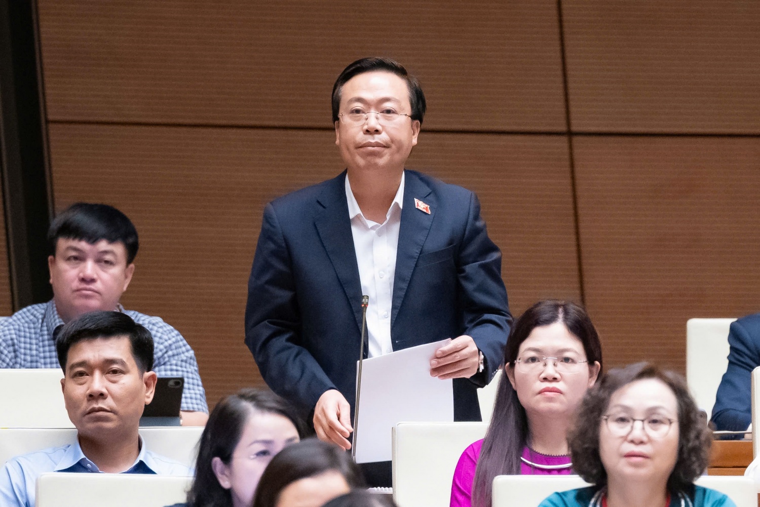 Đại biểu Quốc hội cảnh báo nguy cơ thiếu điện, nghẽn truyền tải