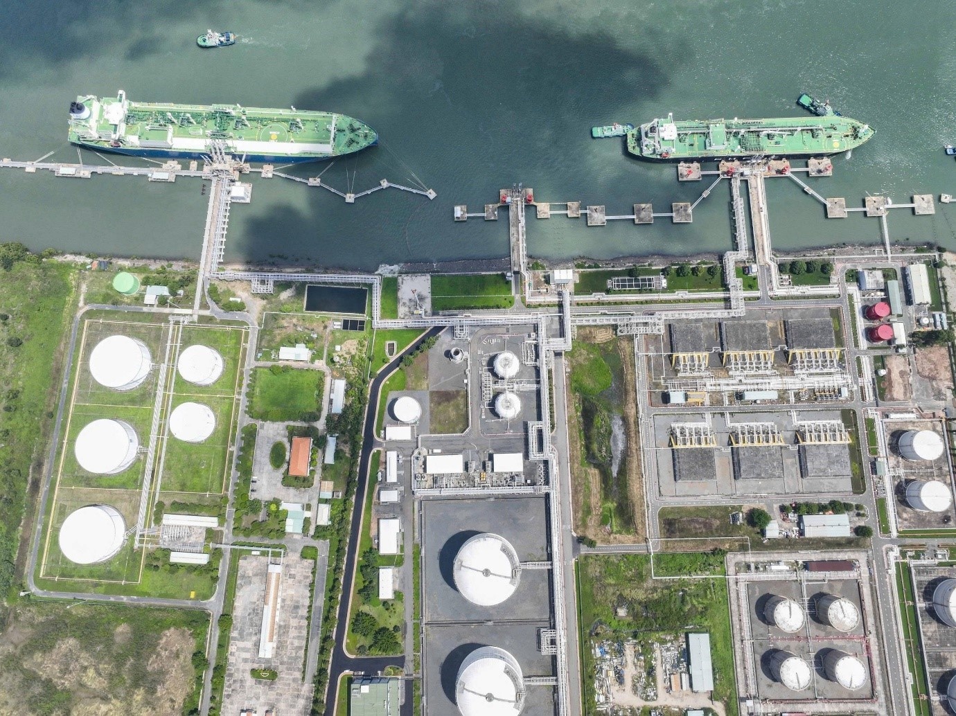 Petrovietnam: Dịch chuyển cấu trúc, mở không gian tăng trưởng năng lượng mới