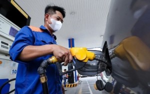 Từ chính sách thuế xăng dầu đến tư duy quản trị mới