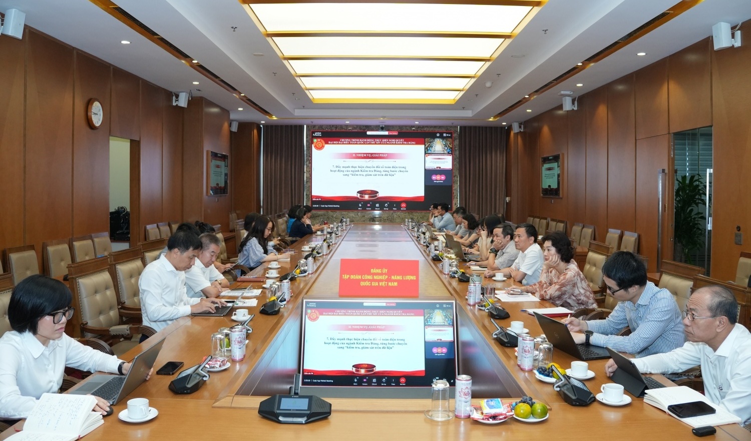 Đẩy mạnh công tác kiểm tra, giám sát, xây dựng Đảng bộ Petrovietnam trong sạch, vững mạnh