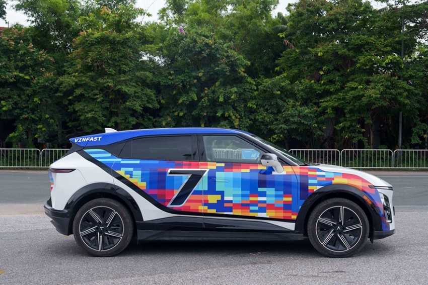 Người dùng VinFast VF 7: “Lời ngay từ lúc mua, 3 năm sạc pin 0 đồng”