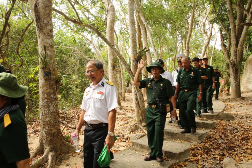 Hành trình về nguồn ý nghĩa của CLB CCB Dầu khí phía Nam nhân kỷ niệm 1 năm thành lập