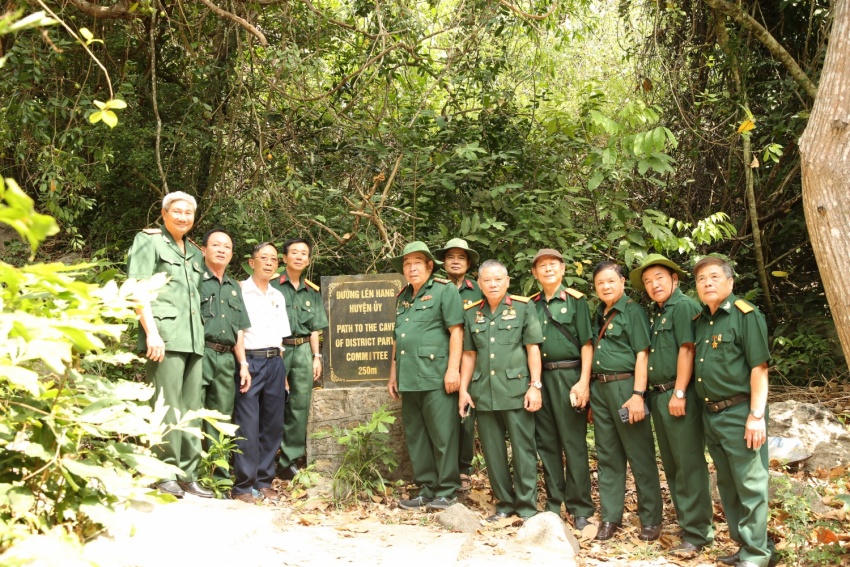 Hành trình về nguồn ý nghĩa của CLB CCB Dầu khí phía Nam nhân kỷ niệm 1 năm thành lập