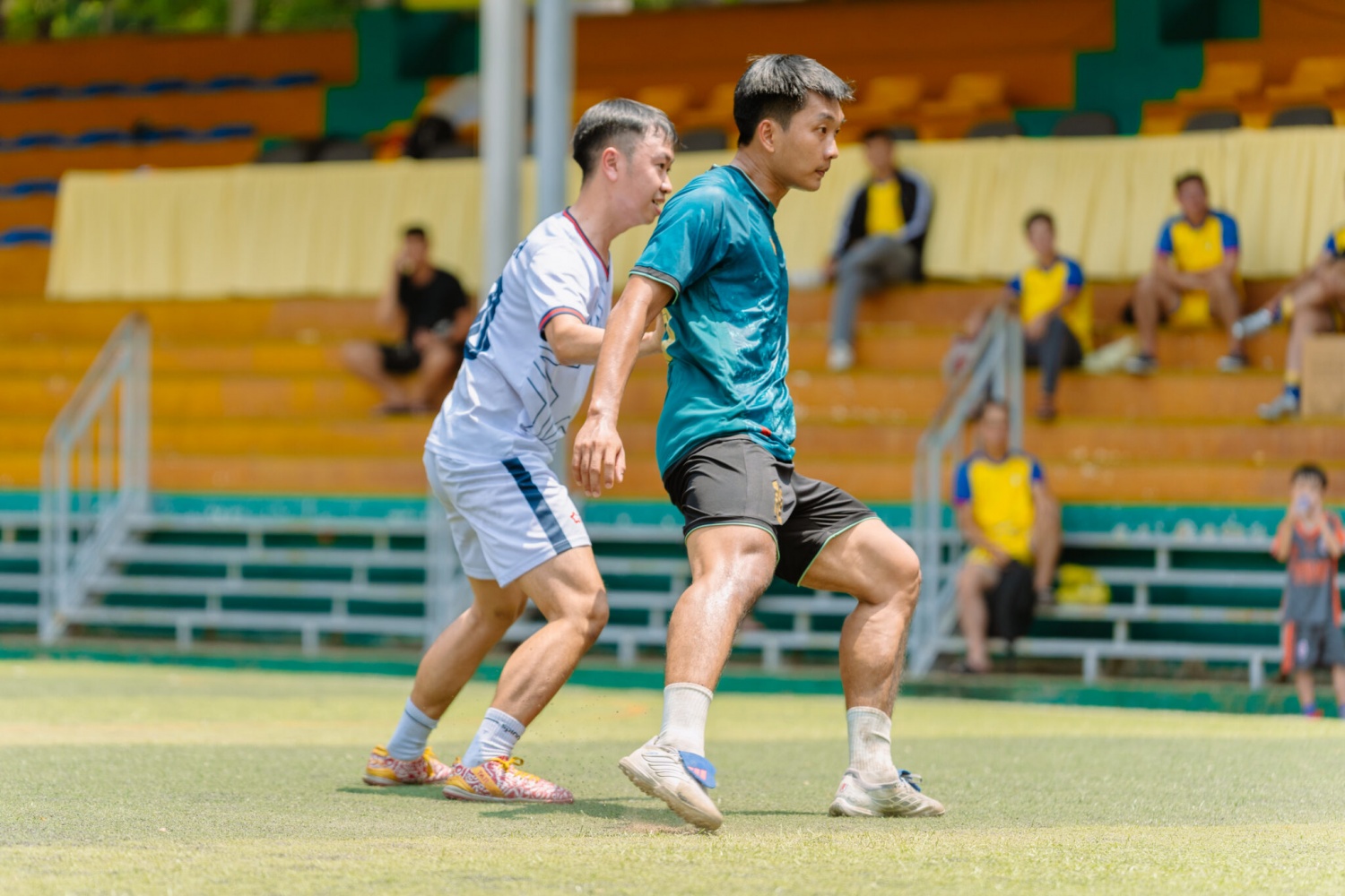 Sôi nổi Giải bóng đá giao hữu PVI mở rộng 2026