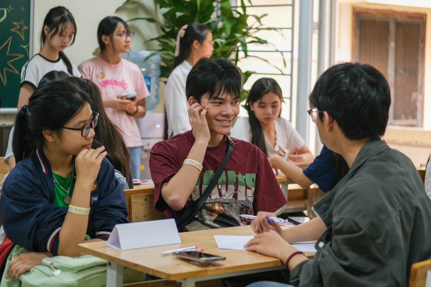 Tiếp sức các sĩ tử lớp 9 qua chương trình định hướng "Light Up Your Path"