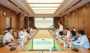 Đoàn khảo sát Đảng ủy Chính phủ làm việc với Đảng bộ Petrovietnam về triển khai Kết luận số 208-KL/TW