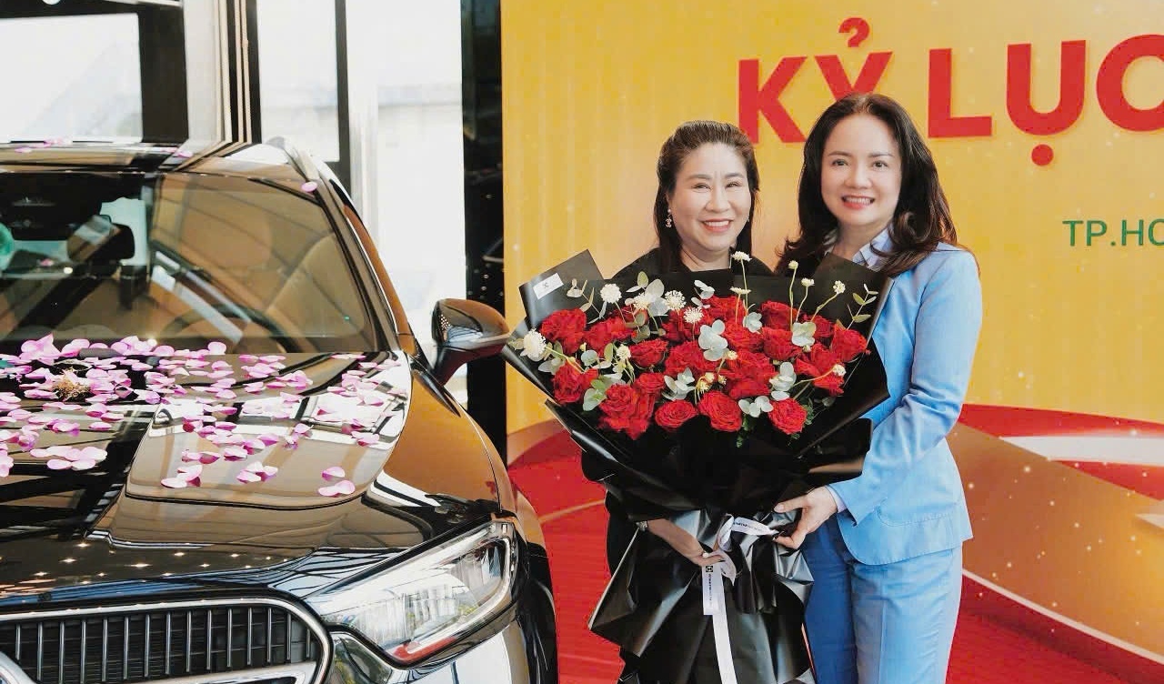 Phân bón Cà Mau vinh danh Đại lý đạt kỷ lục tiêu thụ NPK Cà Mau bằng Mercedes-Benz