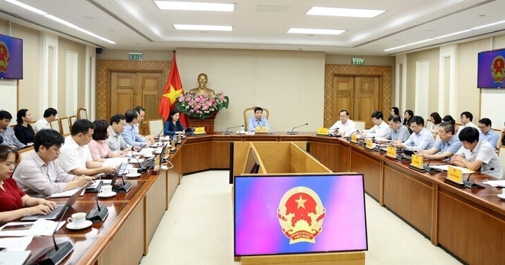 Yêu cầu chủ động điều hành giá, bảo đảm nguồn cung năng lượng