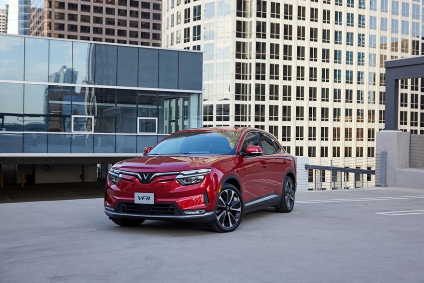 Từ chiếc xe “mua thêm”, VinFast VF 8 thành xe chính của gia đình vì quá rộng rãi, êm ái