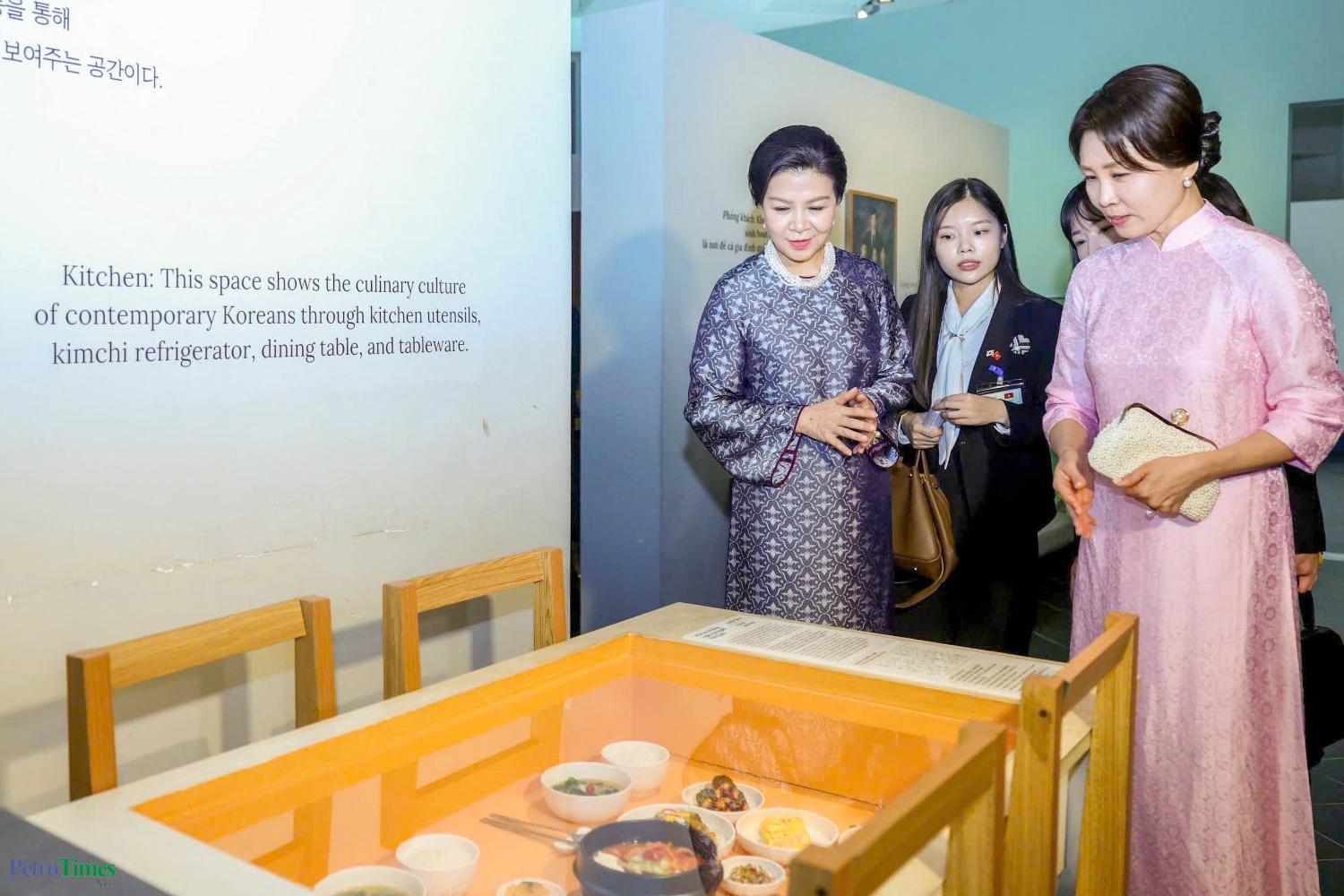 Phu nhân Tổng Bí thư, Chủ tịch nước Tô Lâm và Phu nhân Tổng thống Hàn Quốc thăm Bảo tàng Dân tộc học Việt Nam