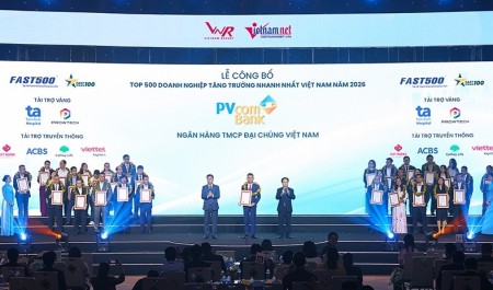 PVcomBank lần thứ 8 liên tiếp được vinh danh trong Bảng xếp hạng FAST500