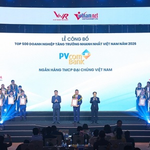 PVcomBank lần thứ 8 liên tiếp được vinh danh trong Bảng xếp hạng FAST500