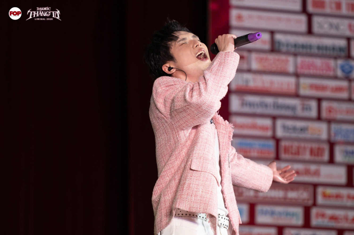 Giọng ca làm “đốn tim” người nghe được vang lên trong ca khúc “Thành phố phía Đông”