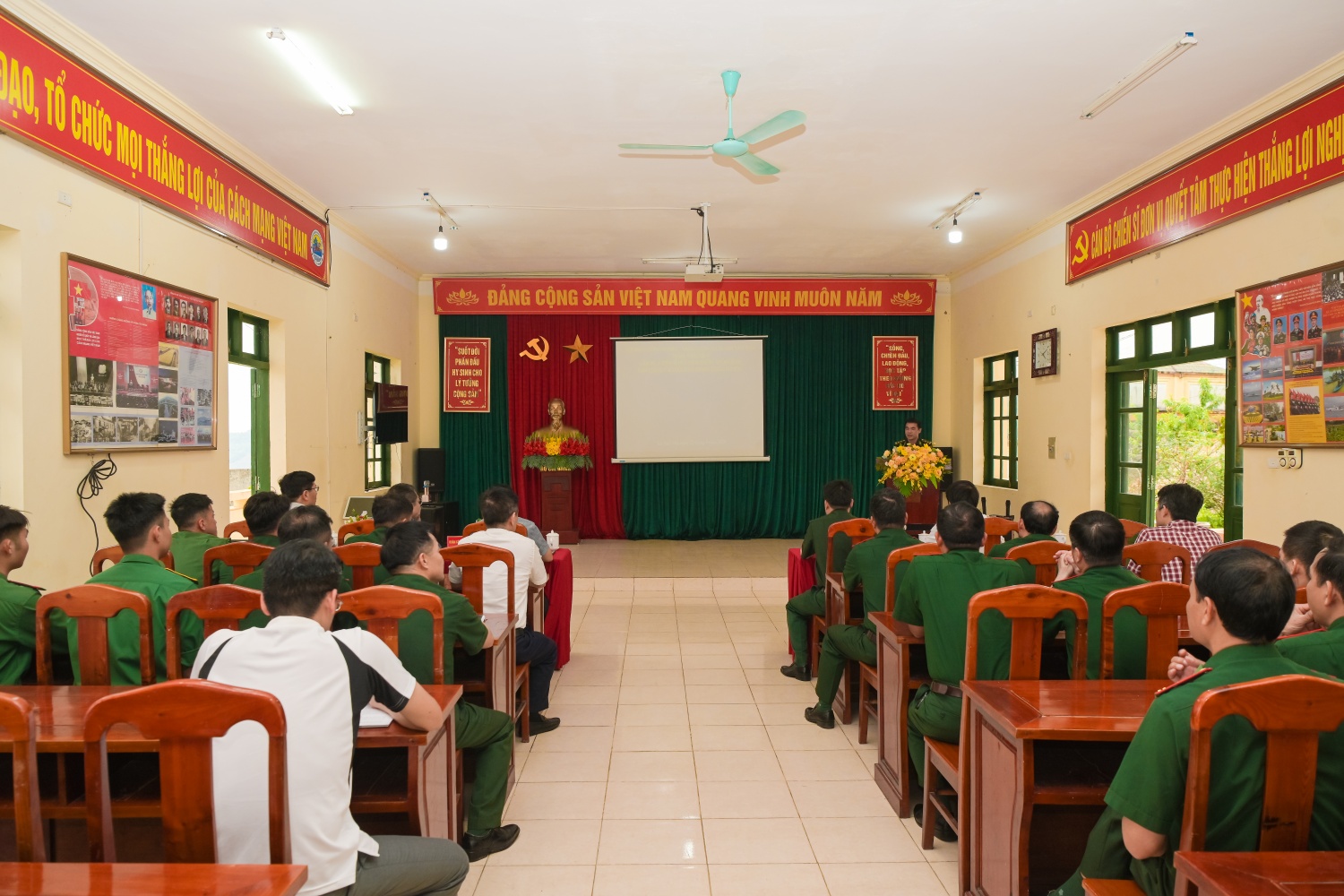 Ấm tình nơi tuyến đầu Tổ quốc, người lính giữ đất bằng cả trái tim