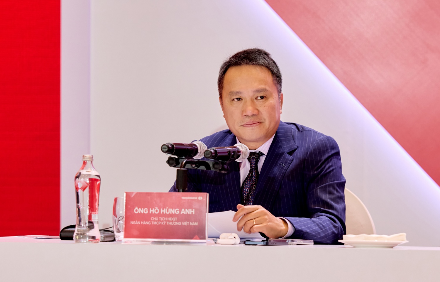 Techcombank chia cổ tức lên đến 67%, khẳng định vị thế dẫn đầu