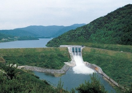 Đại Trường Thành Holdings bị xử phạt vì chậm công bố thông tin