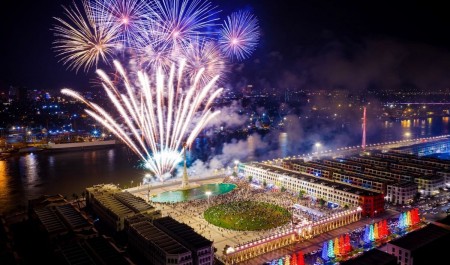 Dồn dập sự kiện dịp lễ 30/4, Vinhomes Royal Island hút khách, kích hoạt hệ sinh thái kinh doanh