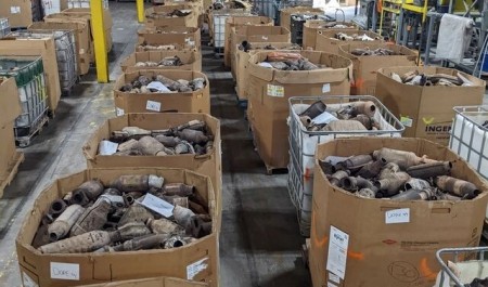 Palladium trong bộ khí thải ô tô bị đánh cắp được tiêu thụ ở đâu?