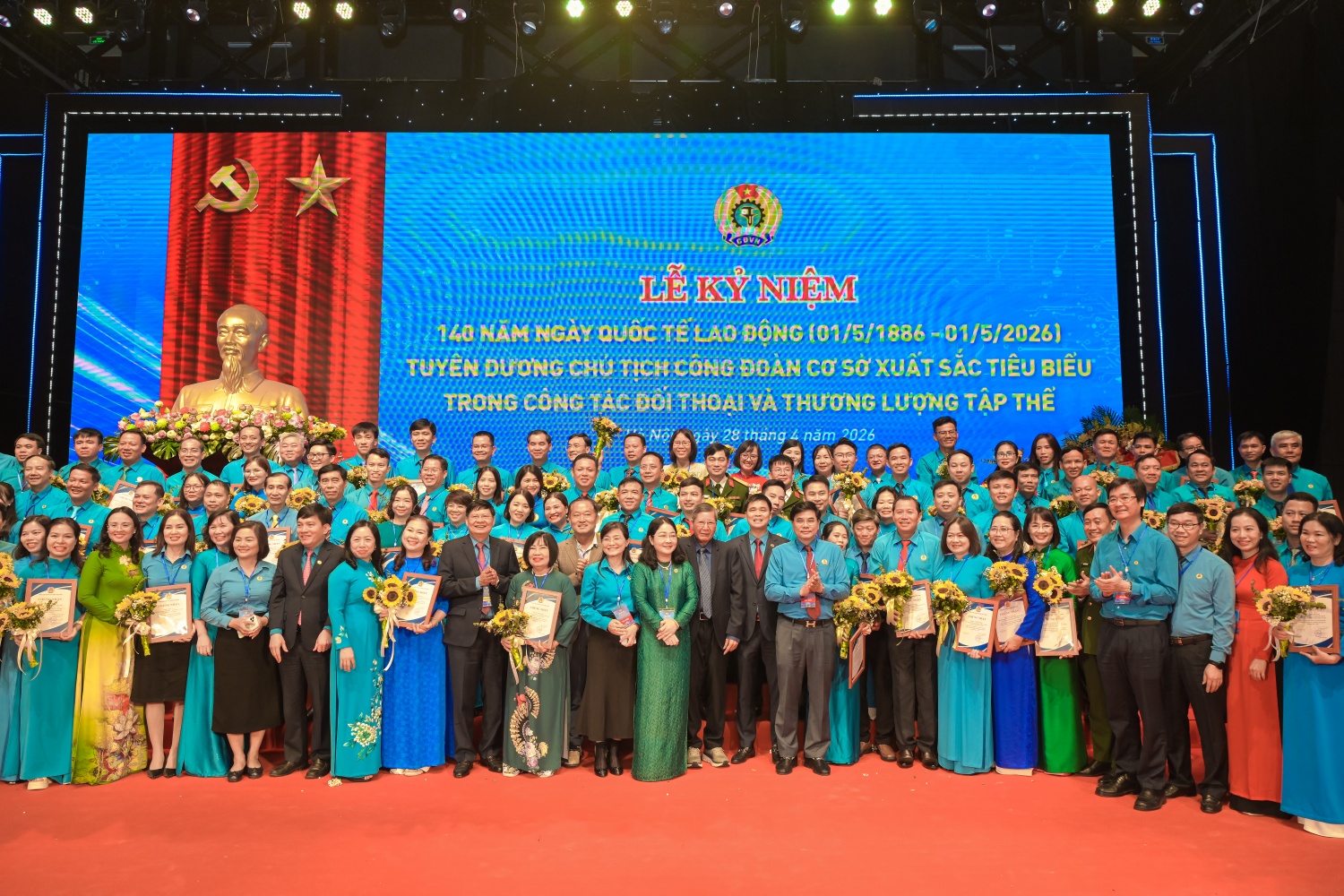 [Chùm ảnh] Công đoàn Petrovietnam ghi dấu ấn tại Lễ kỷ niệm 140 năm Ngày Quốc tế Lao động