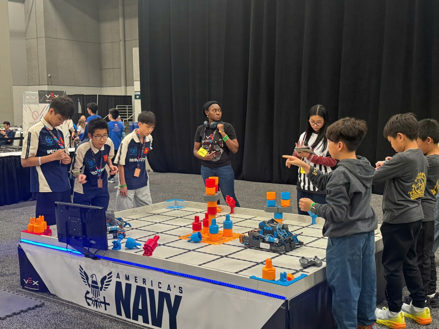 Học sinh Việt tự tin tranh tài tại đấu trường robotics lớn nhất thế giới