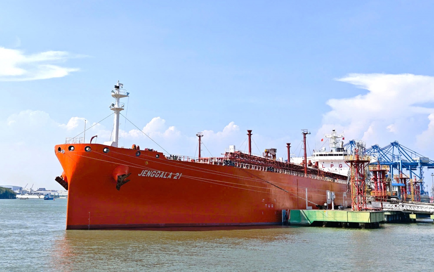 PV GAS đã nhập khẩu thành công hơn 45.000 tấn LPG từ Hoa Kỳ qua tàu JENGGALA 21