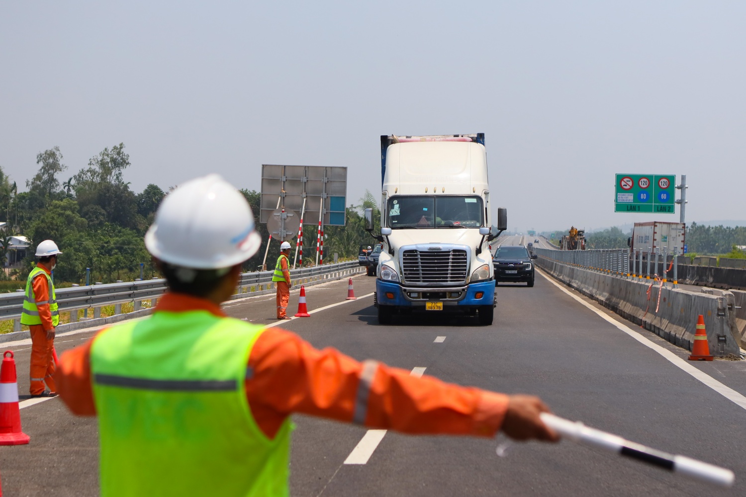 Thông xe toàn tuyến cao tốc Quảng Ngãi - Hoài Nhơn