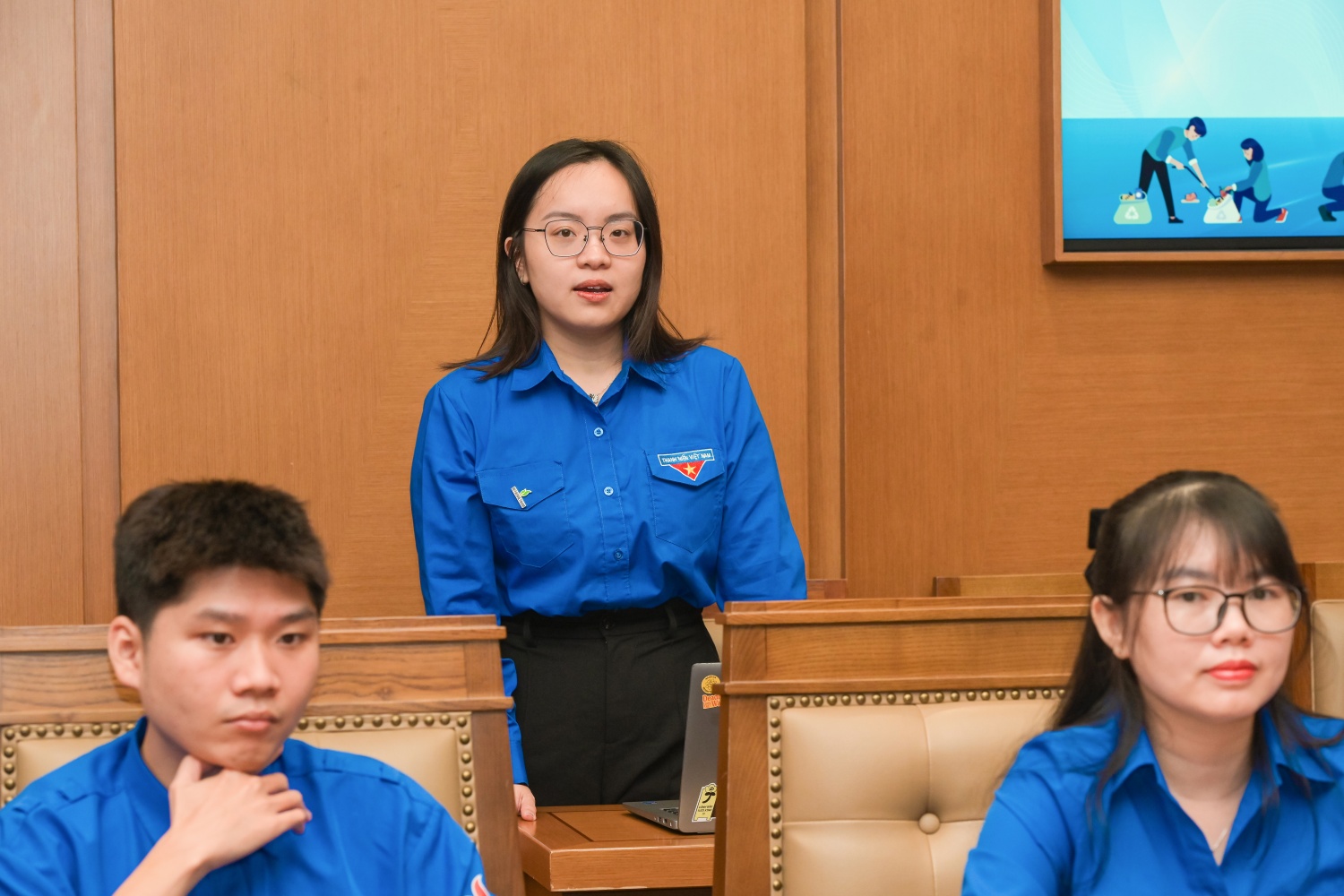 đại diện đoàn thanh niên các đơn vị trực thuộc đã trình bày tham luận, tập trung làm rõ những kết quả nổi bật trong công tác Đoàn và phong trào thanh niên tại cơ sở.