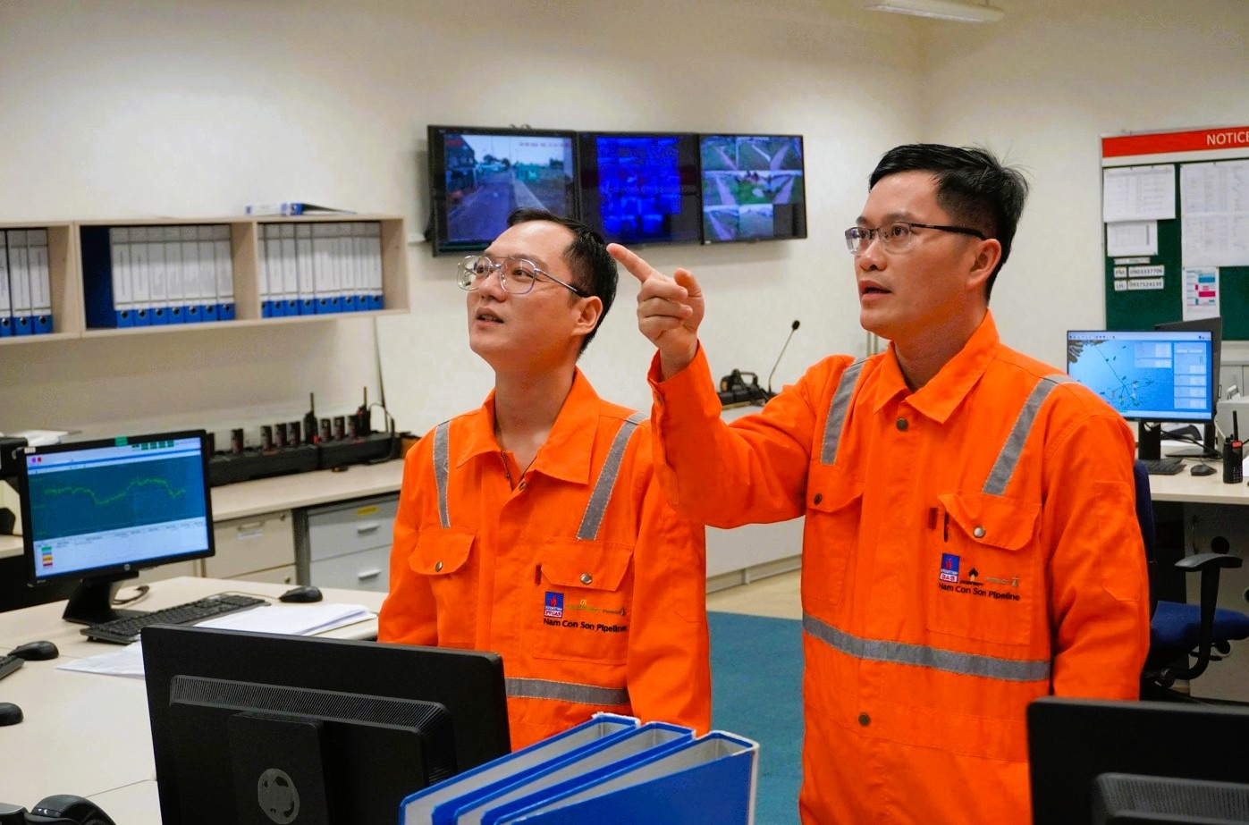 Kỹ sư Nguyễn Thanh Ngoãn với gần 20 năm gắn bó và cống hiến liên tục cho hệ thống khí Nam Côn Sơn