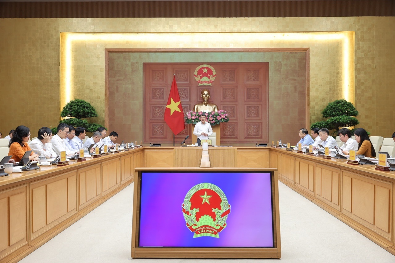 Thủ tướng Lê Minh Hưng làm việc với Ngân hàng Nhà nước