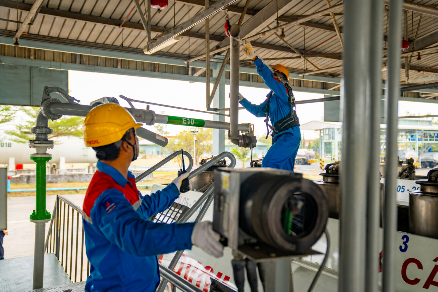 [Chùm ảnh] PVOIL hoàn thành công tác chuẩn bị triển khai kinh doanh xăng sinh học E10 tại các cơ sở xăng dầu